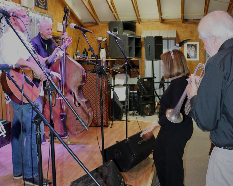 Three on a String and Sean Dietrich Present a Jerry-Atric New Year!